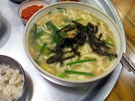 민속칼국수 이미지